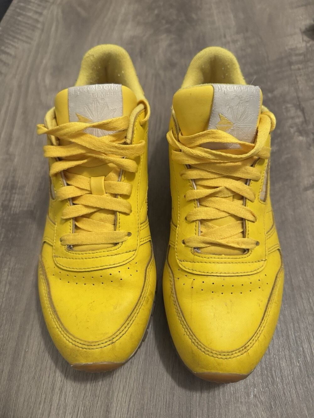 Reebok Classic Harman Run Women’s Size 8 Yellow Leather Sneakers GX8520